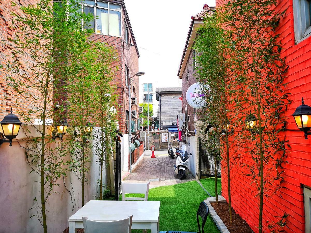 Twin Panda Guesthouse Сеул Екстер'єр фото