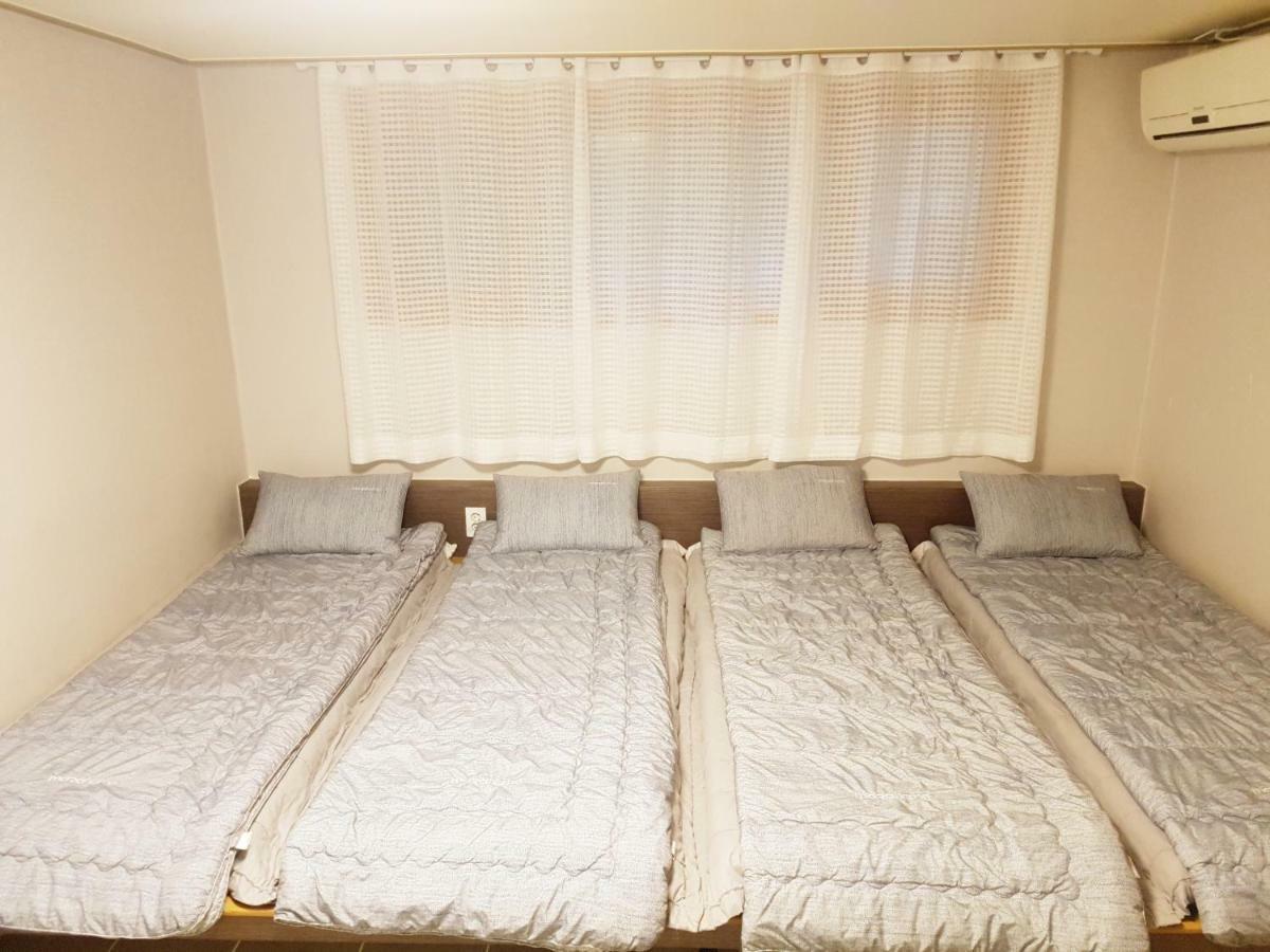 Twin Panda Guesthouse Сеул Екстер'єр фото
