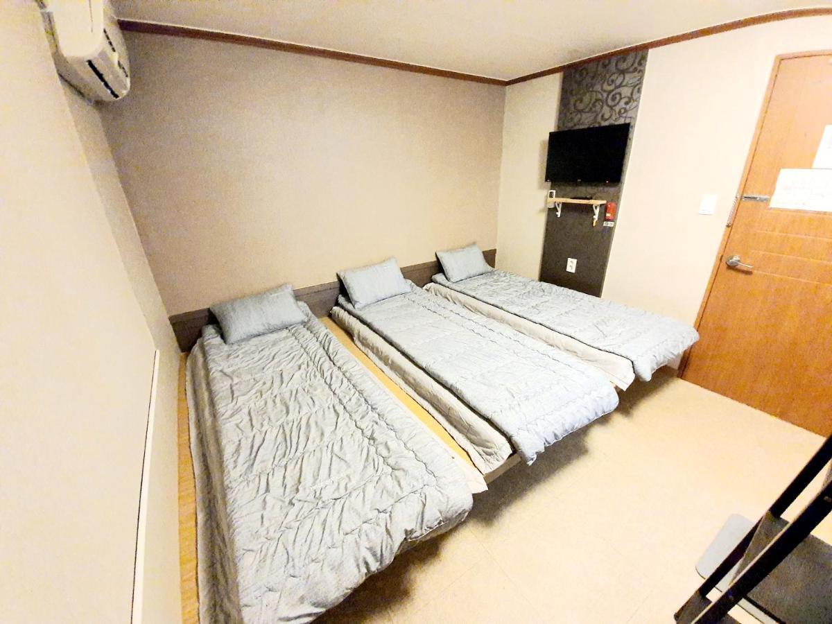 Twin Panda Guesthouse Сеул Екстер'єр фото