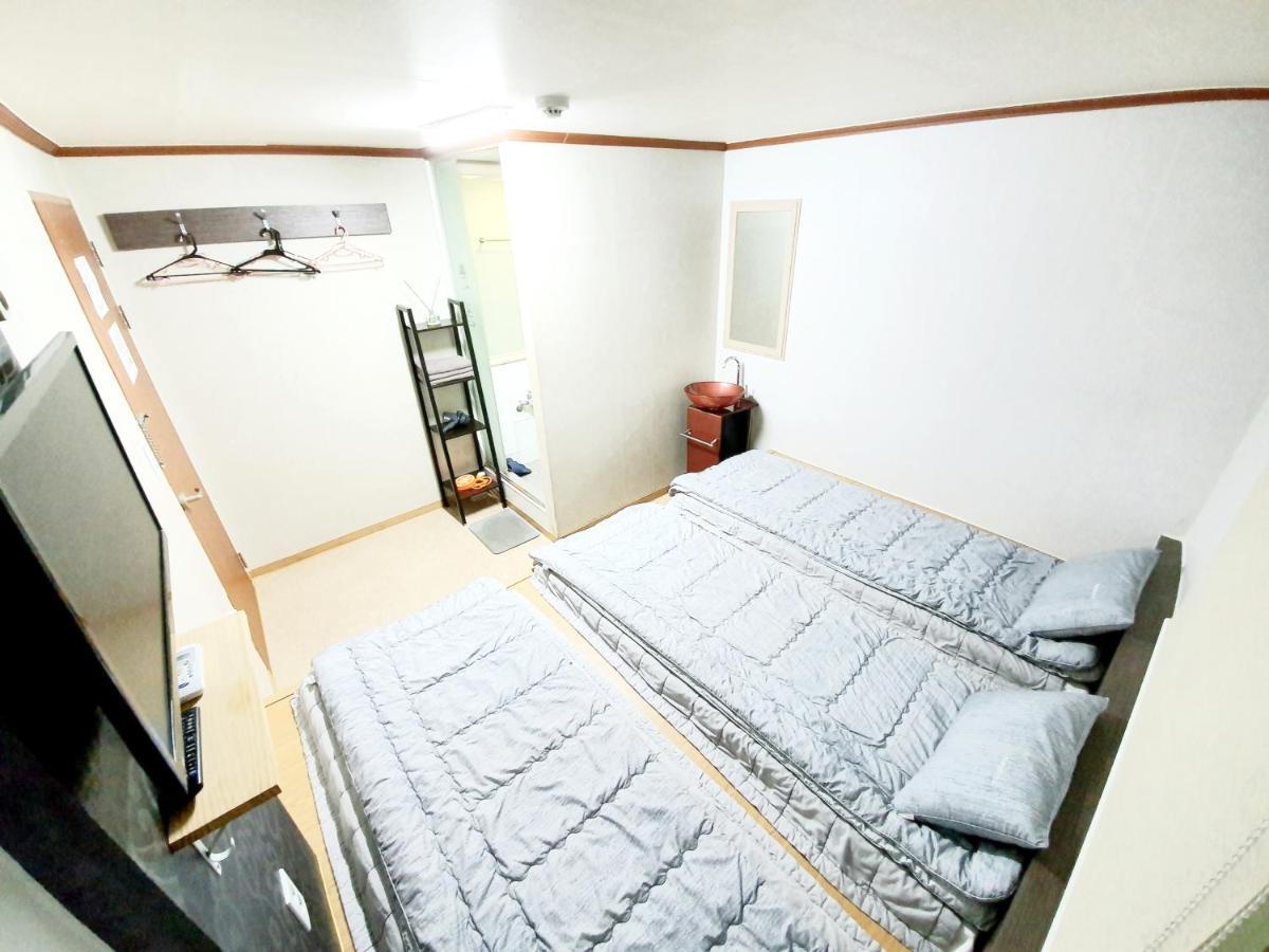 Twin Panda Guesthouse Сеул Екстер'єр фото