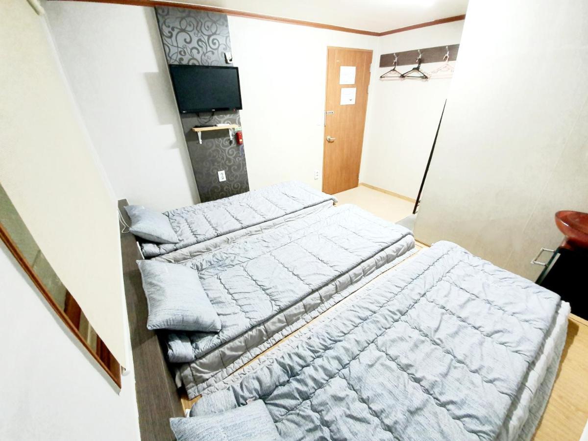 Twin Panda Guesthouse Сеул Екстер'єр фото