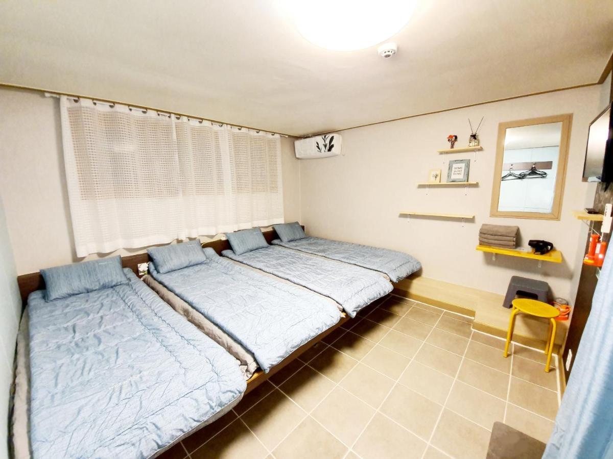 Twin Panda Guesthouse Сеул Екстер'єр фото