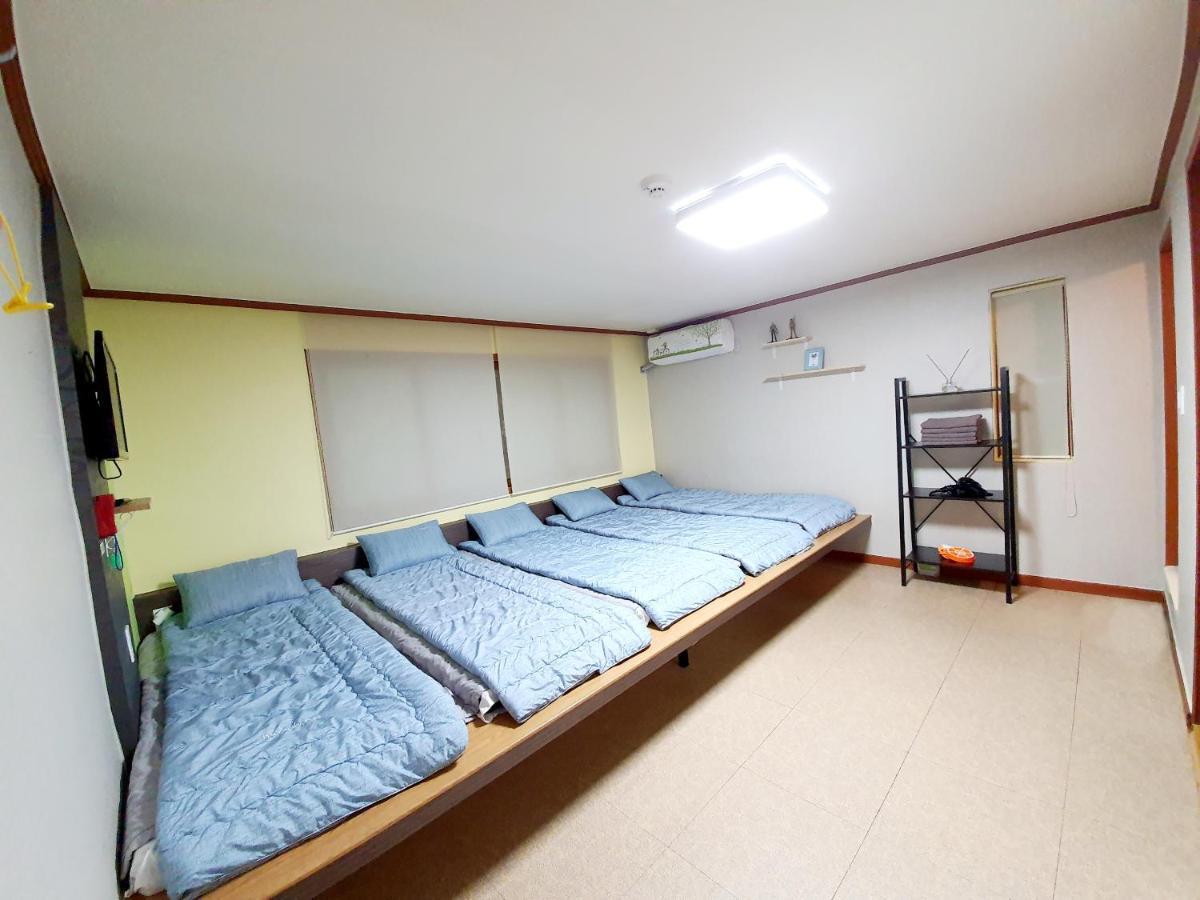 Twin Panda Guesthouse Сеул Екстер'єр фото