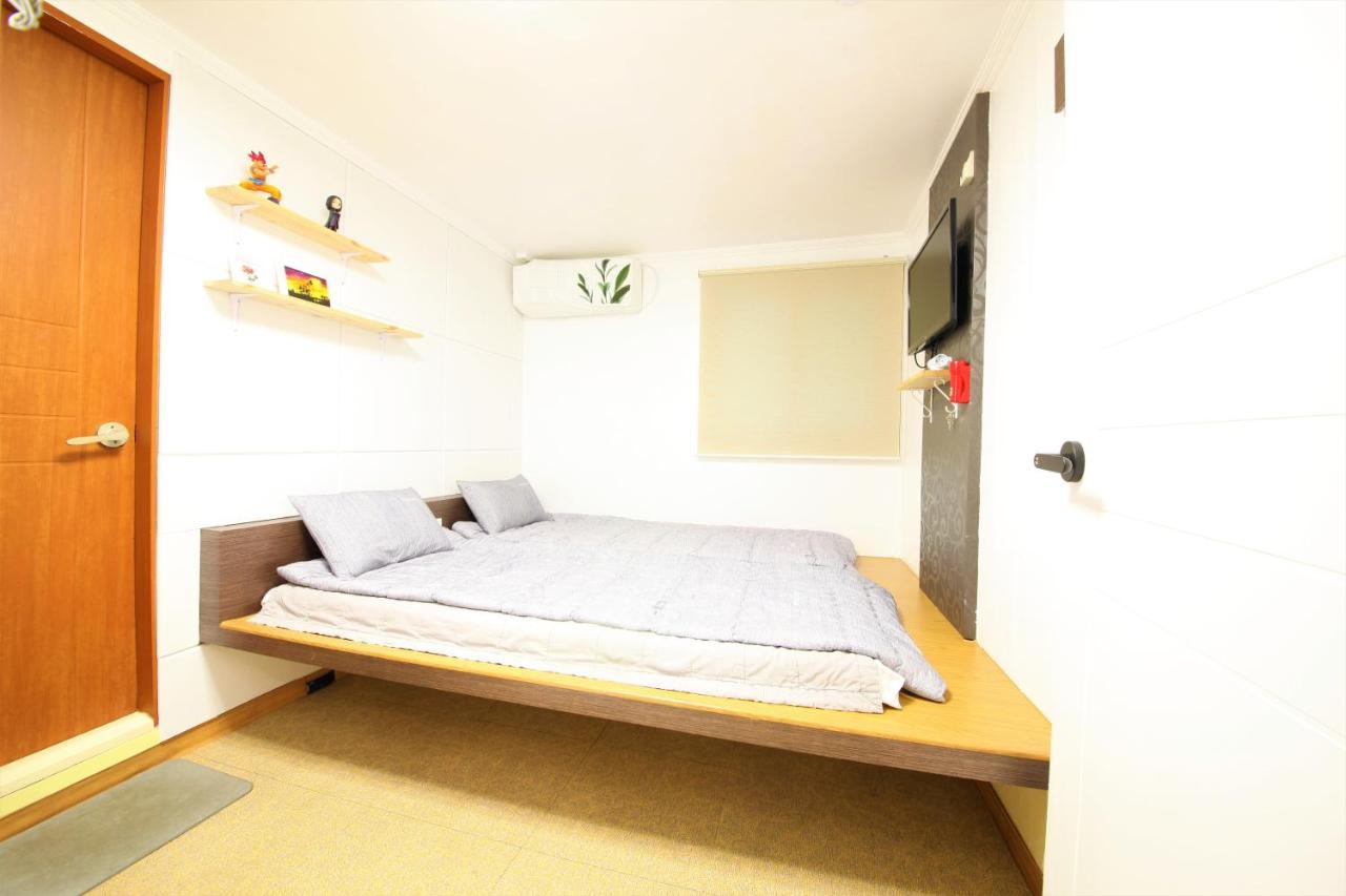 Twin Panda Guesthouse Сеул Екстер'єр фото