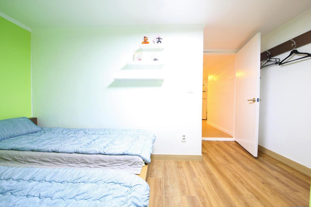 Twin Panda Guesthouse Сеул Екстер'єр фото