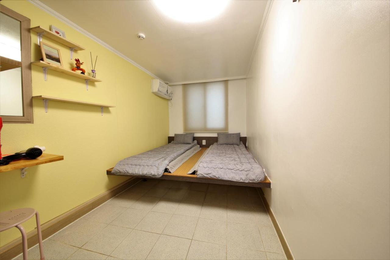 Twin Panda Guesthouse Сеул Екстер'єр фото