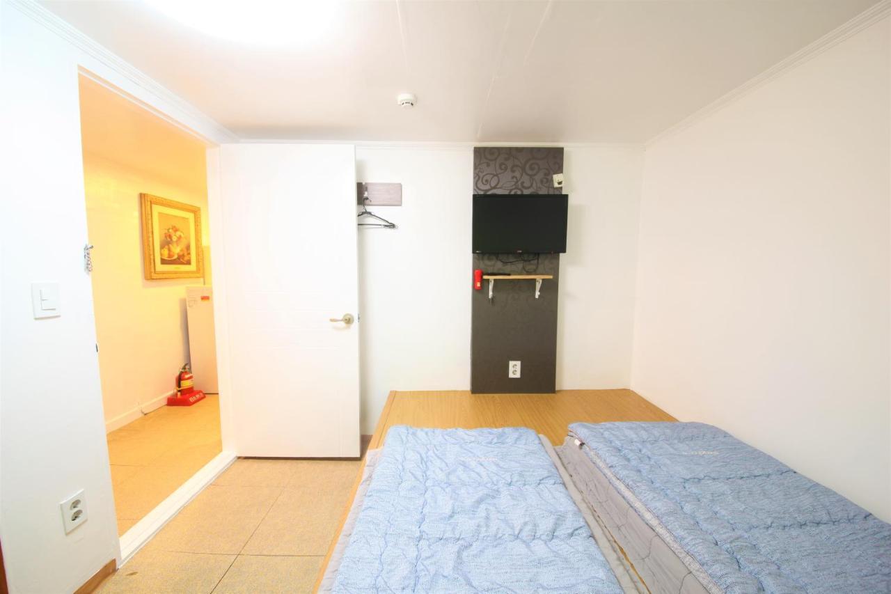 Twin Panda Guesthouse Сеул Екстер'єр фото